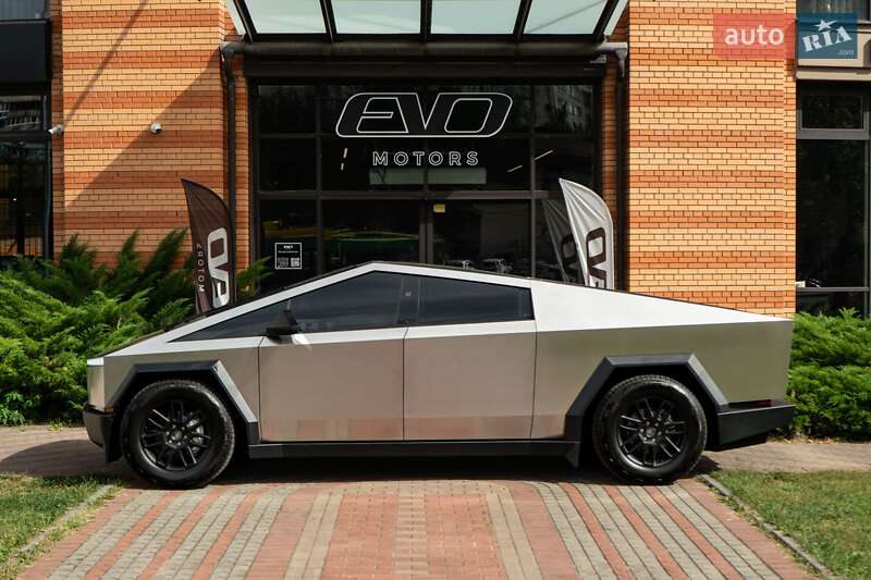 Пикап Tesla Cybertruck 2025 в Киеве