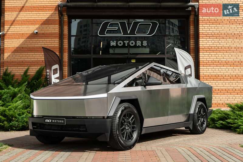 Tesla Cybertruck 2025