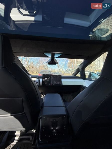 Пикап Tesla Cybertruck 2024 в Киеве