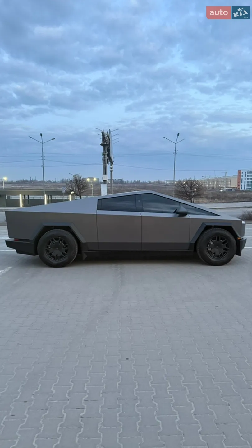 2024 Tesla Cybertruck - мініатюра 9
