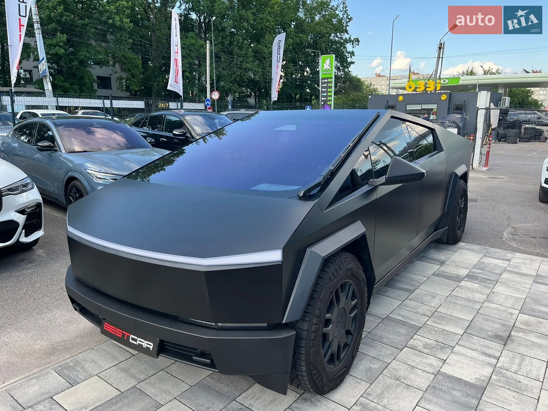 2024 Tesla Cybertruck - мініатюра 3