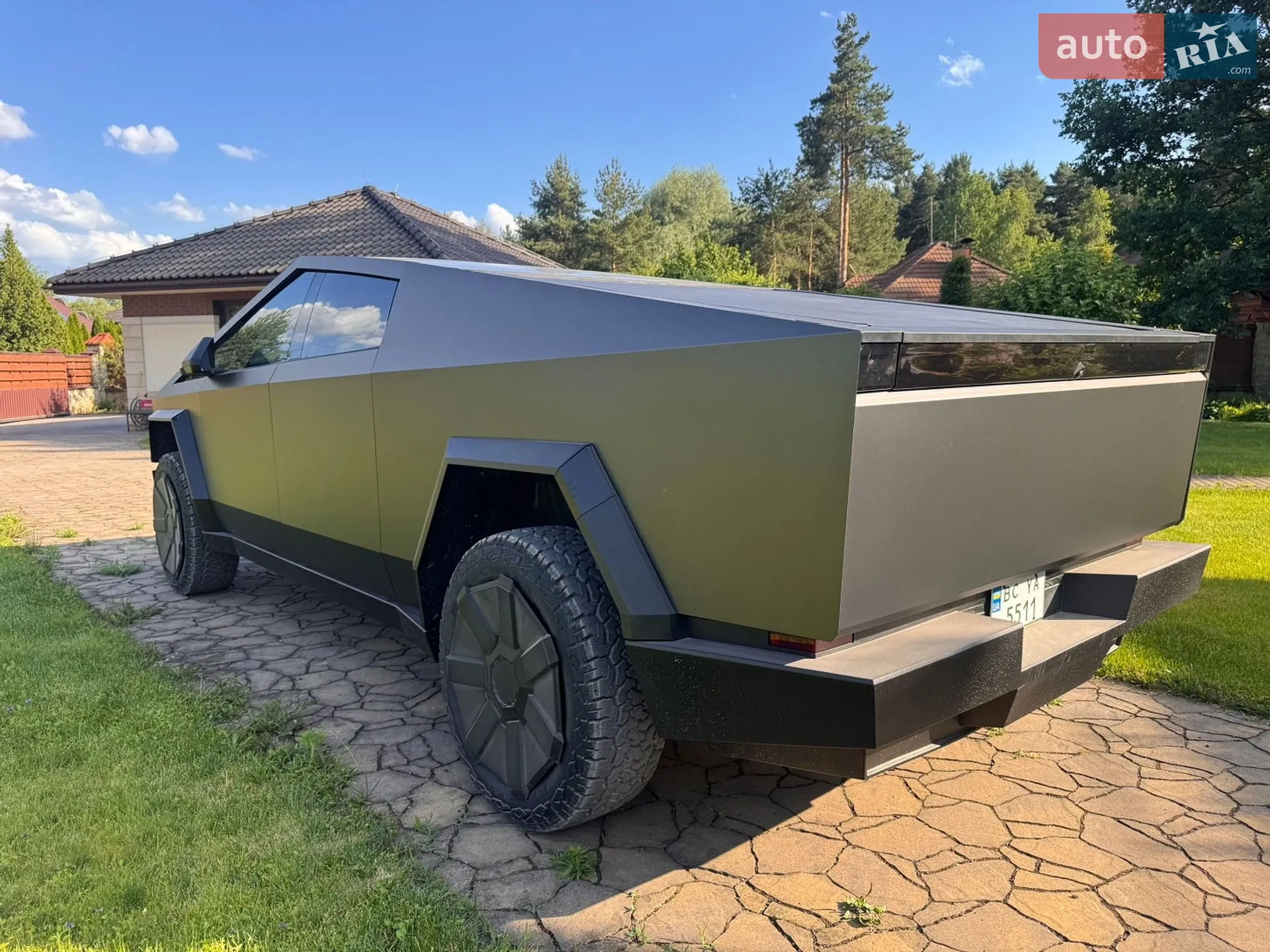 2024 Tesla Cybertruck - мініатюра 12