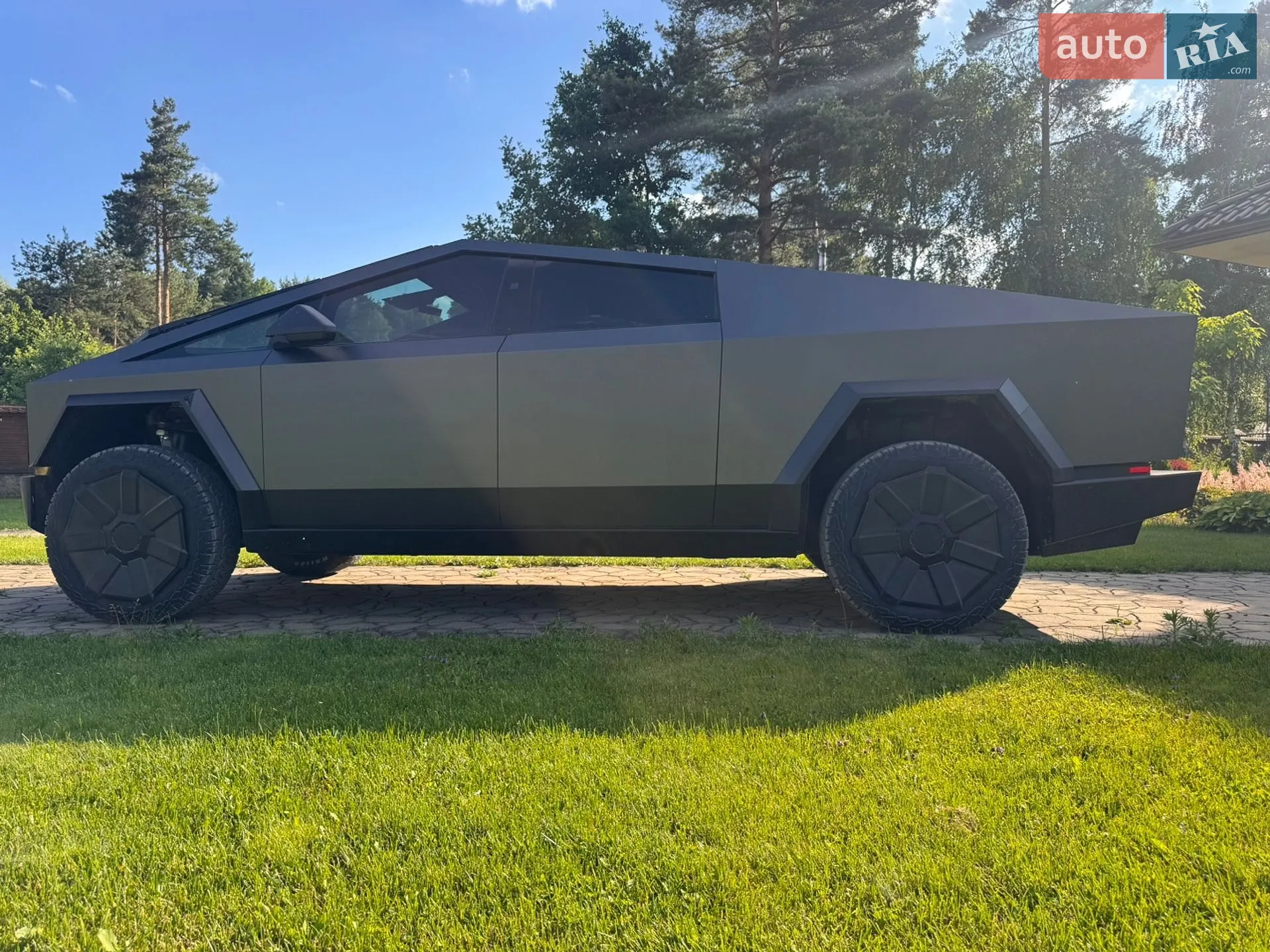 2024 Tesla Cybertruck - мініатюра 7