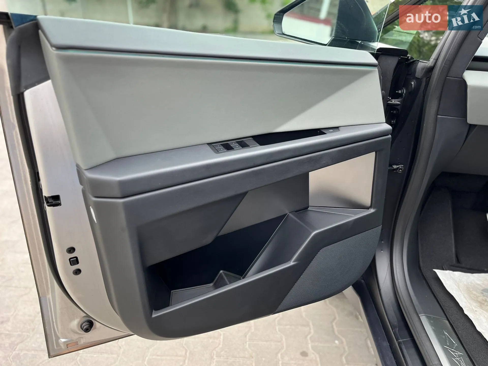 2024 Tesla Cybertruck - мініатюра 35