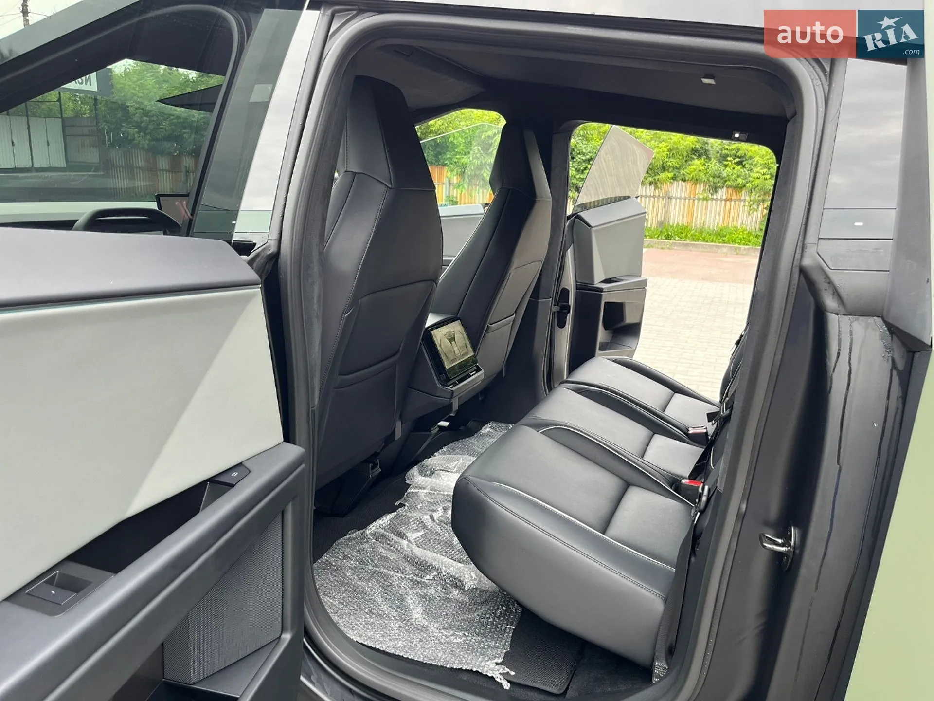 2024 Tesla Cybertruck - мініатюра 32