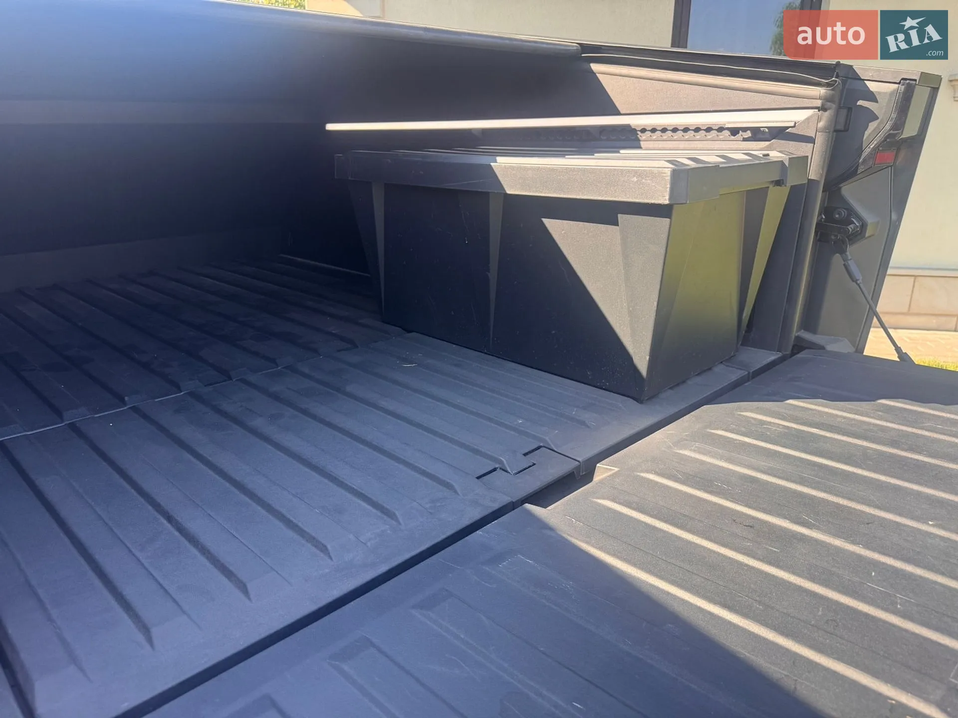2024 Tesla Cybertruck - мініатюра 32