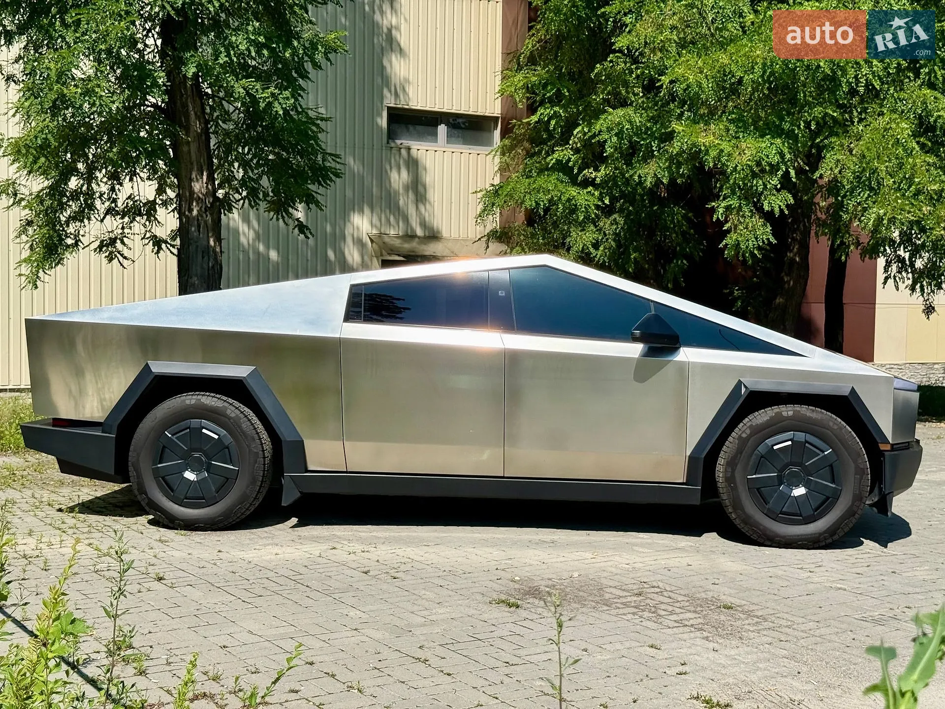 2024 Tesla Cybertruck - мініатюра 10