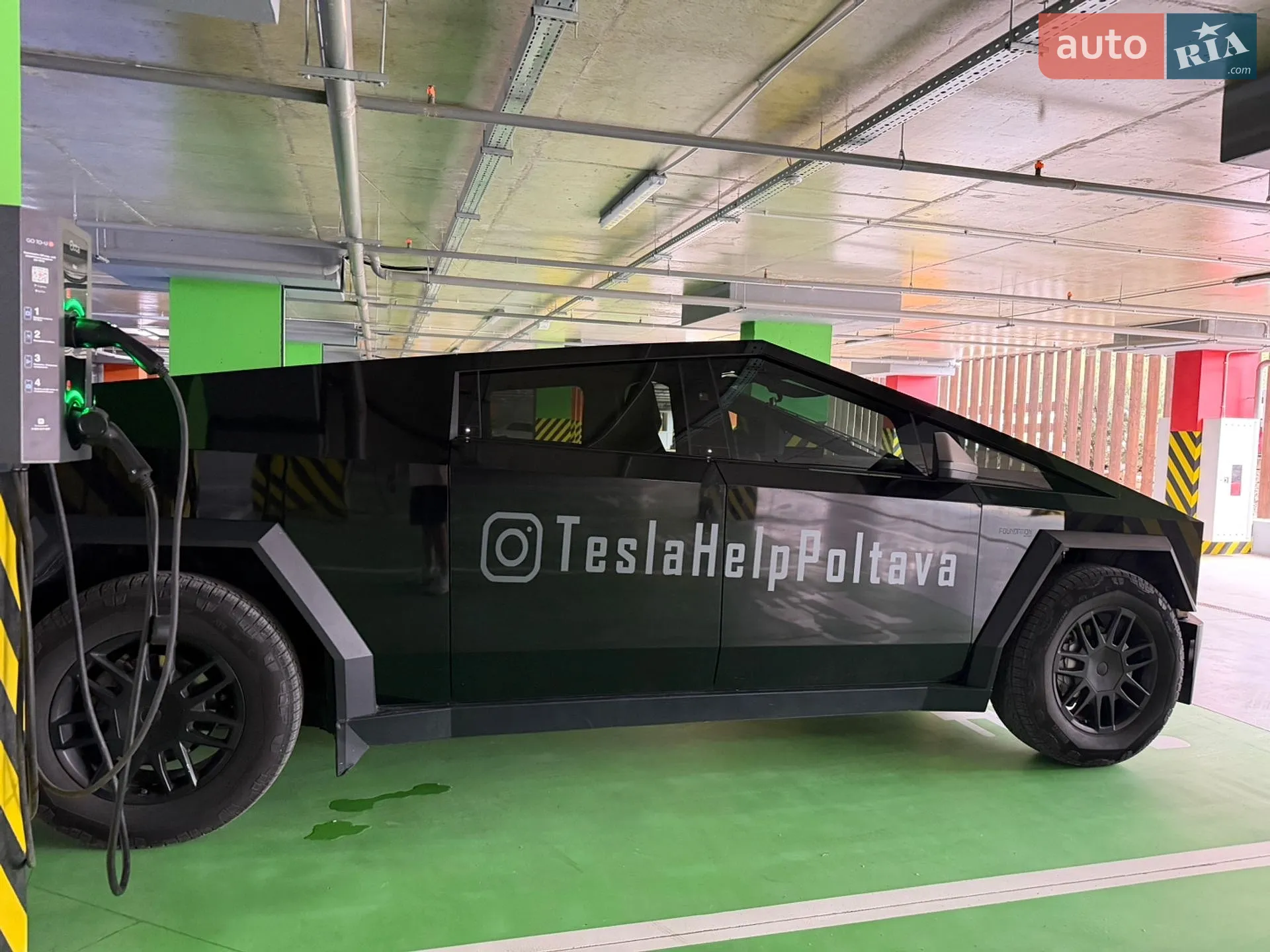 2024 Tesla Cybertruck - мініатюра 4