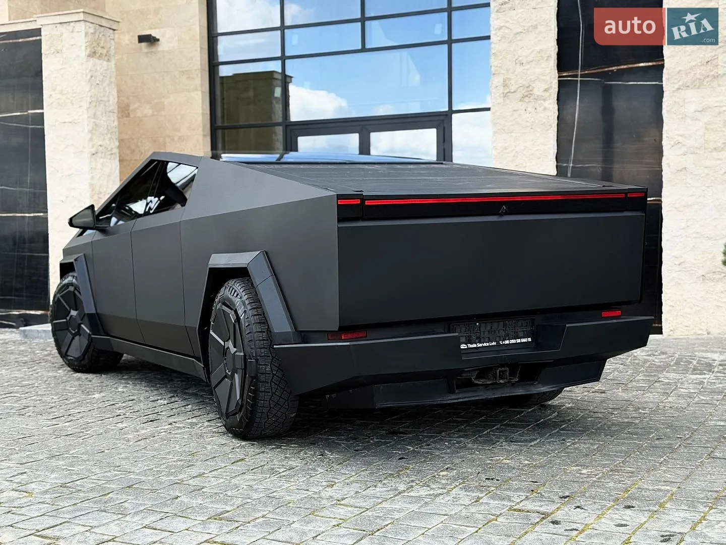 2024 Tesla Cybertruck - мініатюра 16