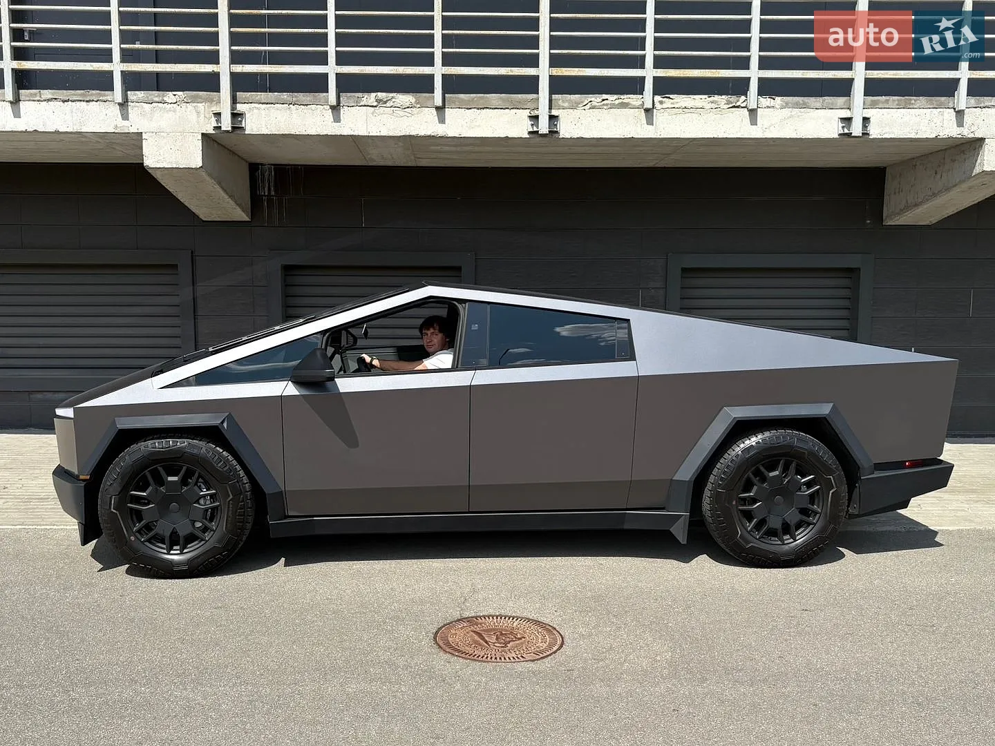 2024 Tesla Cybertruck - мініатюра 6