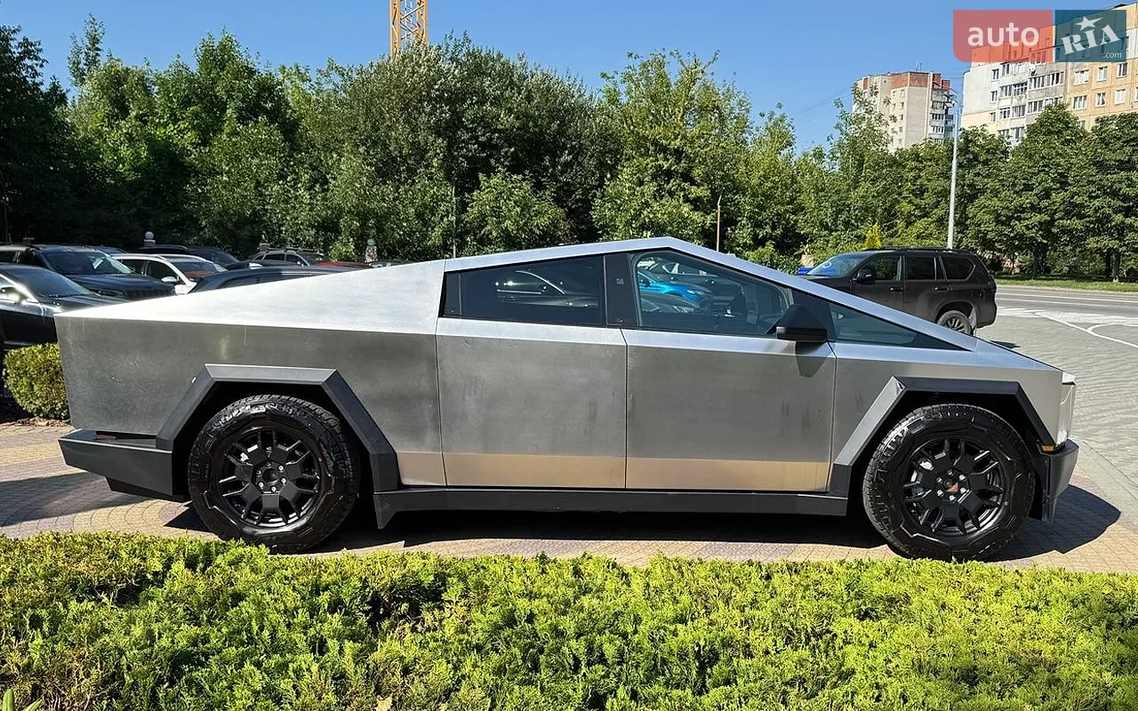 2024 Tesla Cybertruck - мініатюра 9