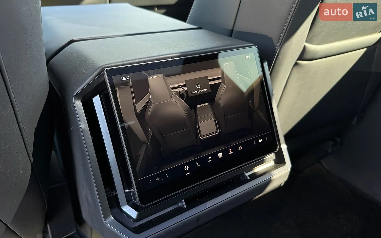 2024 Tesla Cybertruck - мініатюра 16