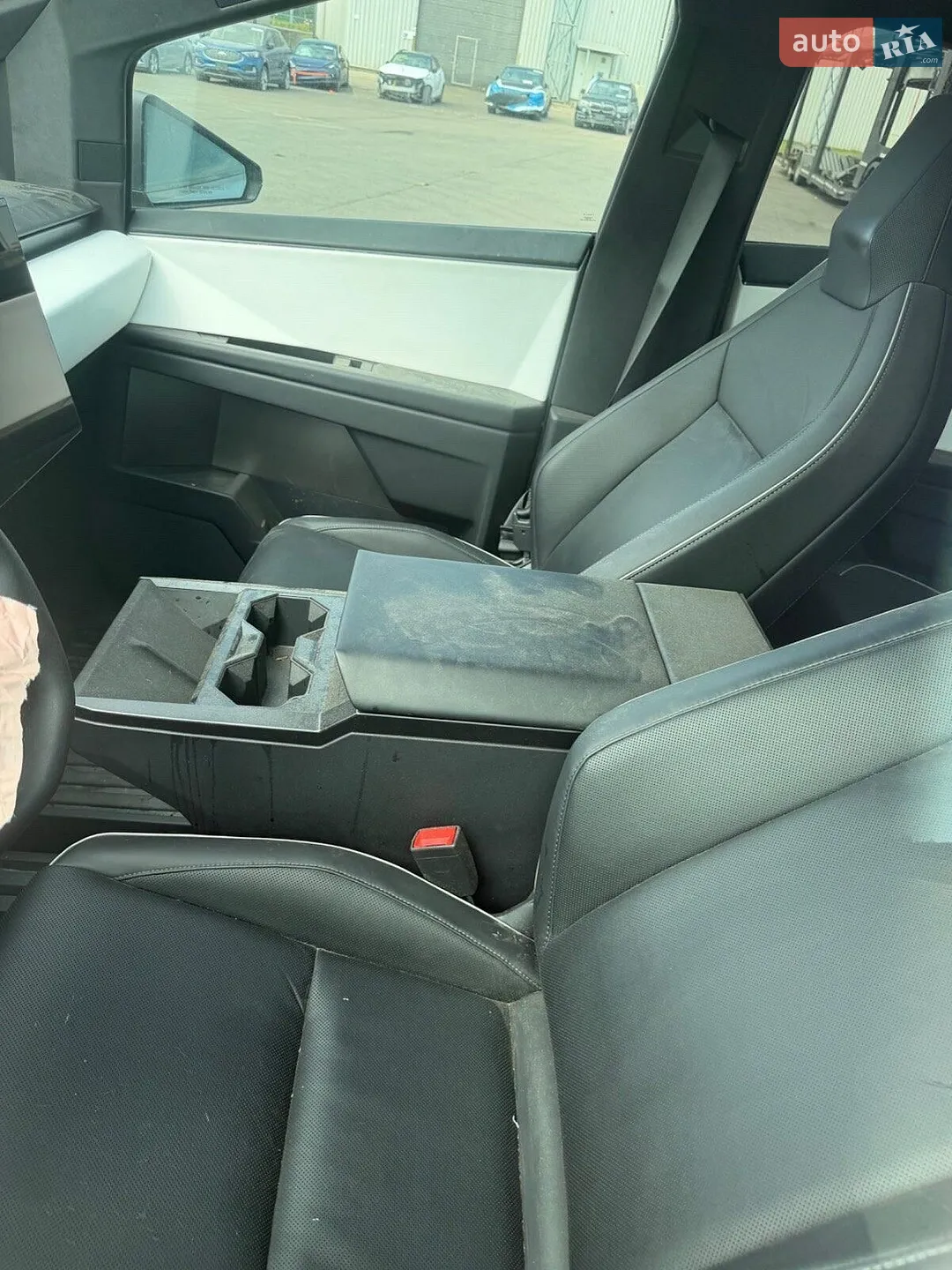 2024 Tesla Cybertruck - мініатюра 9