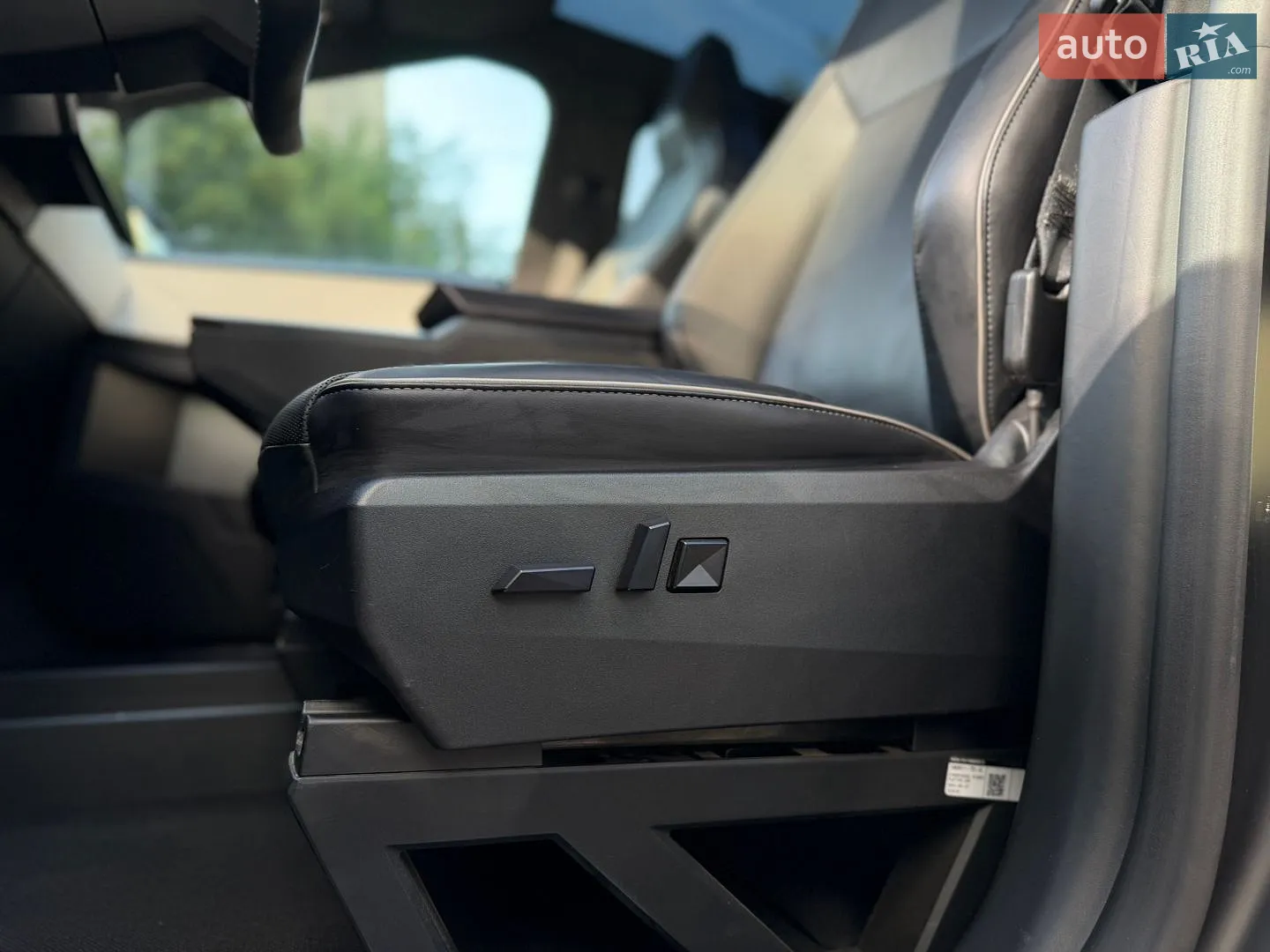 2024 Tesla Cybertruck - мініатюра 25