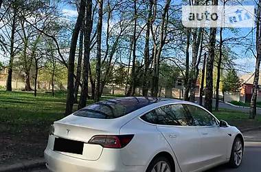 Седан Tesla Model 3 2018 в Киеве