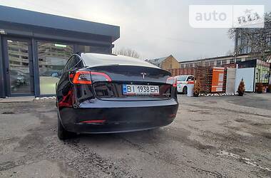 Седан Tesla Model 3 2018 в 
