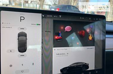 Седан Tesla Model 3 2018 в 
