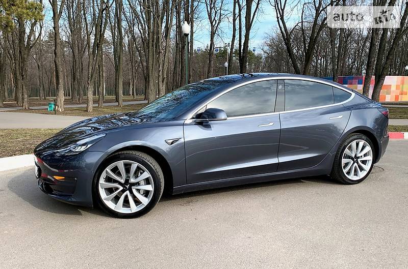 Седан Tesla Model 3 2018 в Харькове