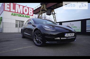 Седан Tesla Model 3 2018 в 