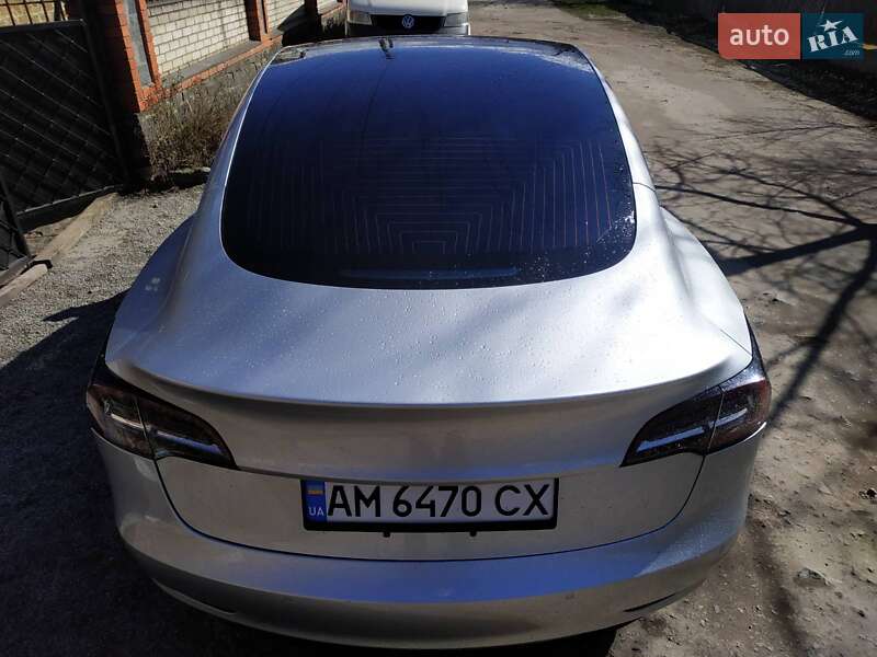 Седан Tesla Model 3 2018 в Житомире