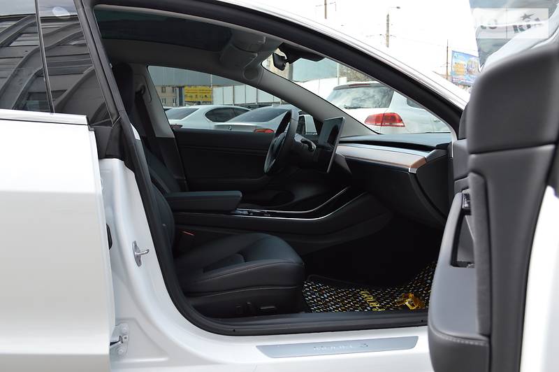 Седан Tesla Model 3 2019 в Одесі