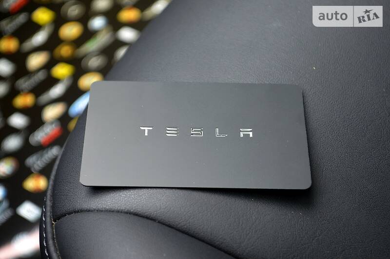 Седан Tesla Model 3 2019 в Одесі