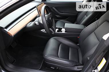 Седан Tesla Model 3 2018 в 