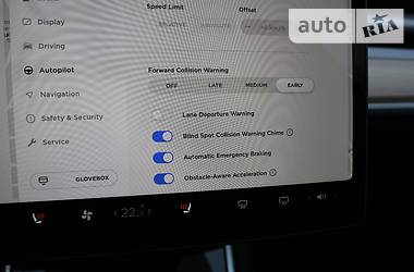 Седан Tesla Model 3 2018 в 