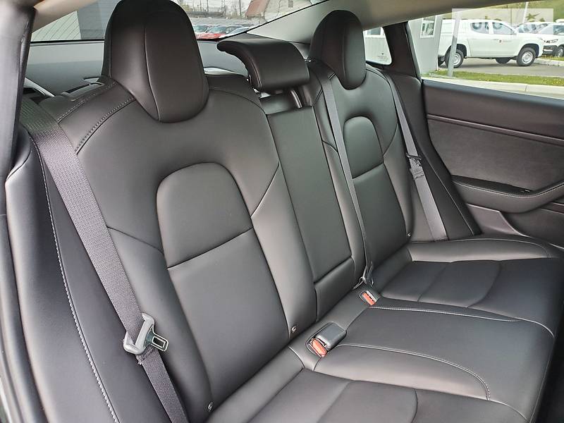 Седан Tesla Model 3 2019 в Києві