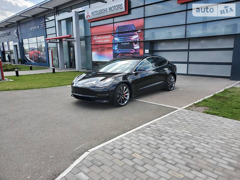 Седан Tesla Model 3 2019 в Києві