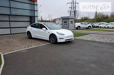 Седан Tesla Model 3 2019 в Киеве