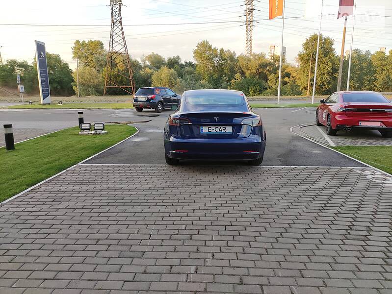 Седан Tesla Model 3 2019 в Києві