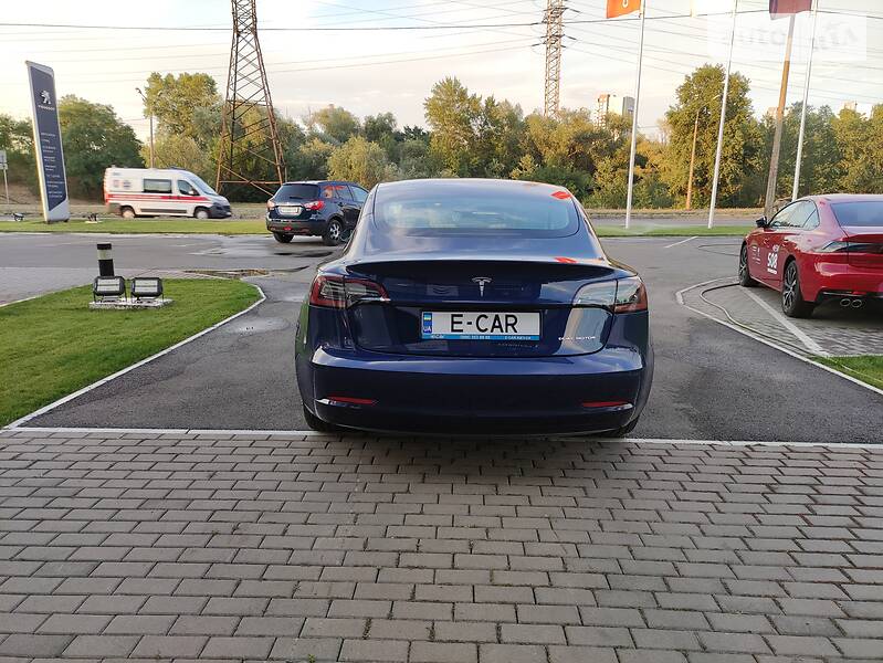 Седан Tesla Model 3 2019 в Києві