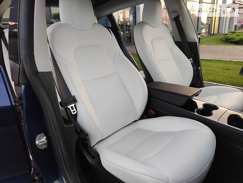 Седан Tesla Model 3 2019 в Києві