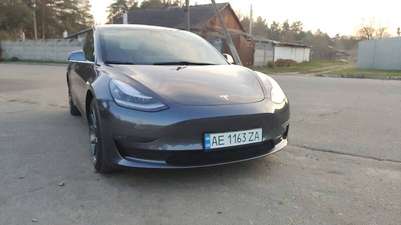 Седан Tesla Model 3 2018 в Днепре