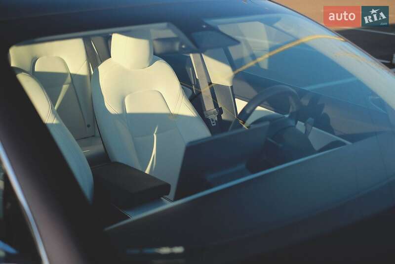 Седан Tesla Model 3 2018 в Киеве фото 15 Седан Tesla Model 3 2018 в Киеве