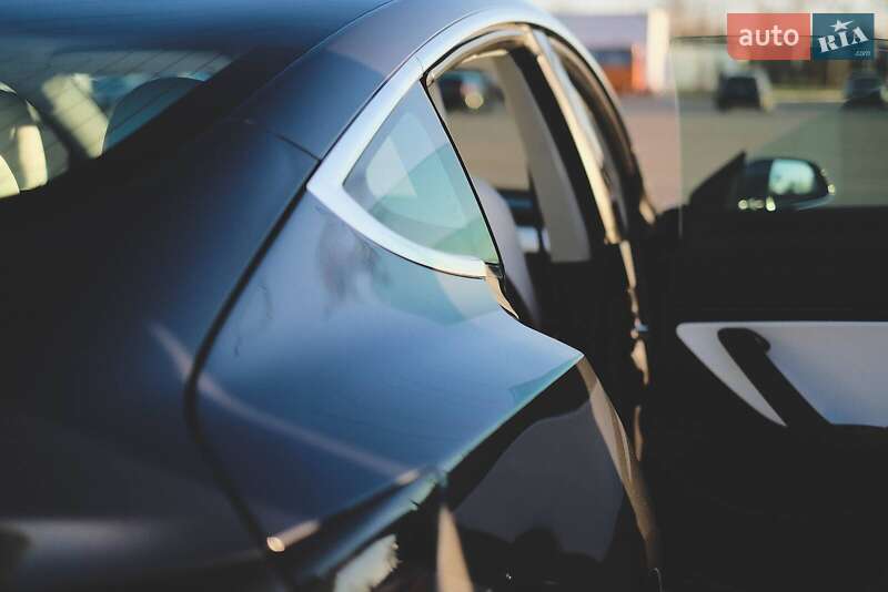 Седан Tesla Model 3 2018 в Киеве фото 19 Седан Tesla Model 3 2018 в Киеве