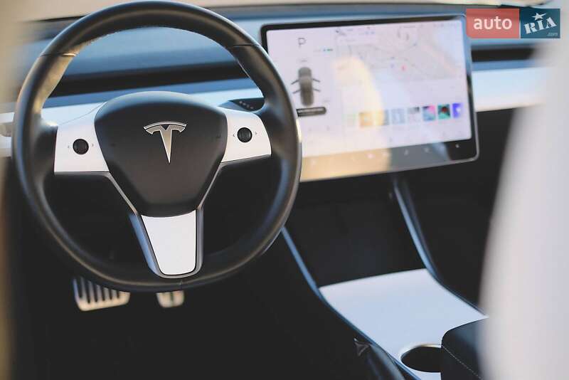 Седан Tesla Model 3 2018 в Киеве фото 29 Седан Tesla Model 3 2018 в Киеве