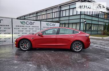 Седан Tesla Model 3 2019 в Киеве