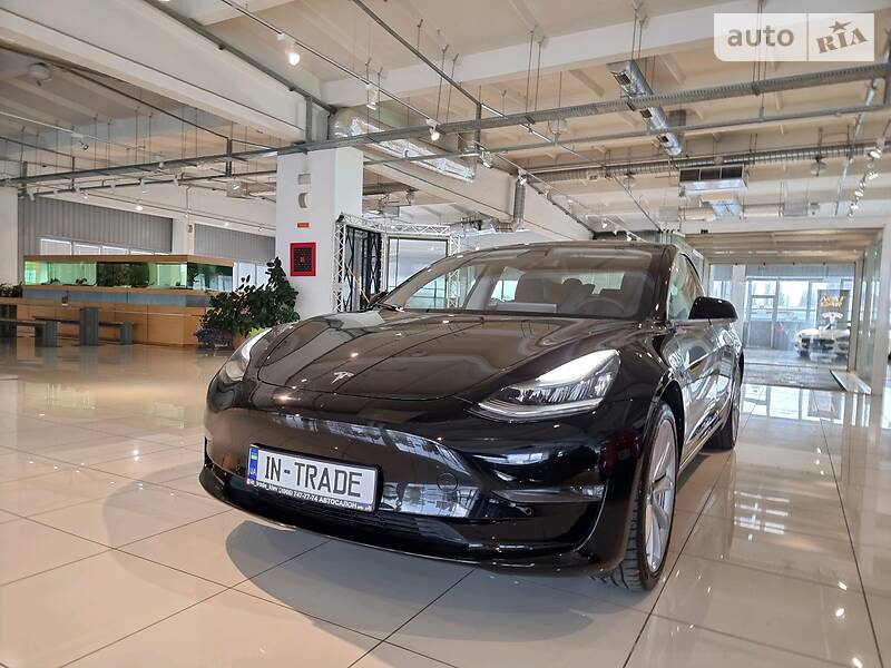 Седан Tesla Model 3 2019 в Киеве
