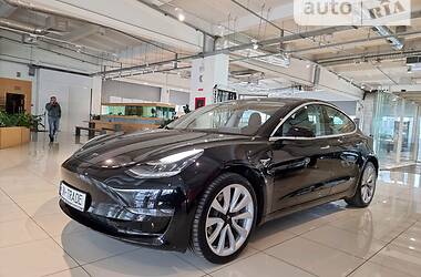 Седан Tesla Model 3 2019 в Києві