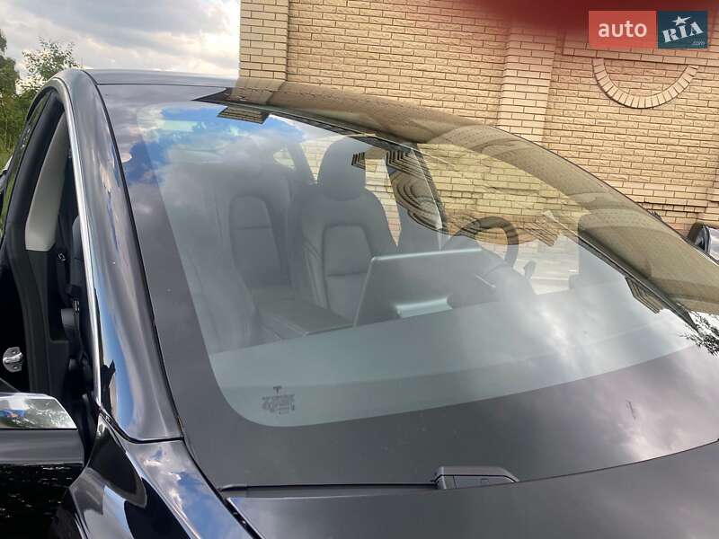 Седан Tesla Model 3 2020 в Харькове