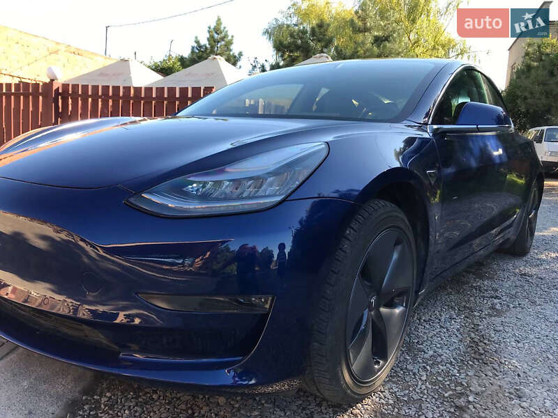 Tesla Model 3 2019 Tesla Model 3 2019