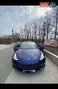 Седан Tesla Model 3 2019 в Сумах