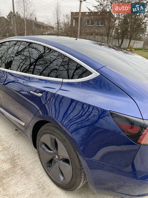 Седан Tesla Model 3 2019 в Сумах