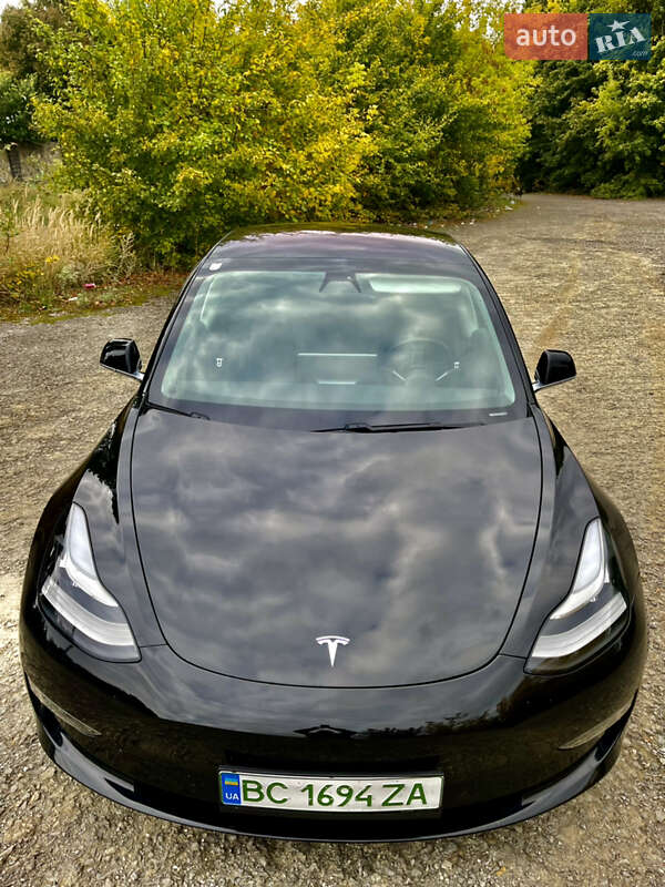 Седан Tesla Model 3 2019 в Тернополе