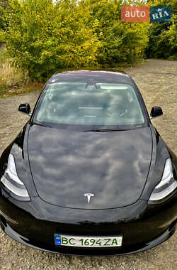 Седан Tesla Model 3 2019 в 