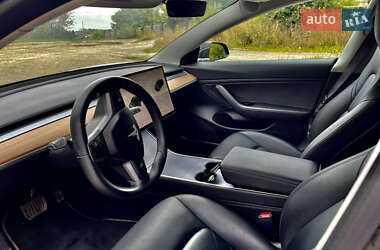 Седан Tesla Model 3 2019 в 