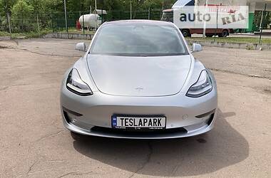 Седан Tesla Model 3 2018 в Києві