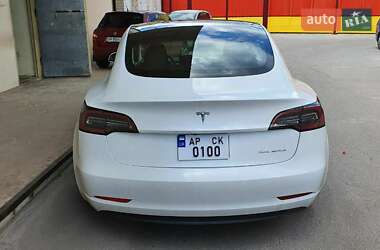 Седан Tesla Model 3 2019 в 